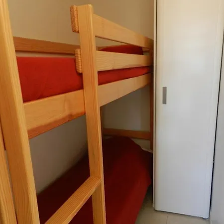 Le Lavandou, 1 Piece, 4 Personnes - Fr-1-251-672 Apartment *
