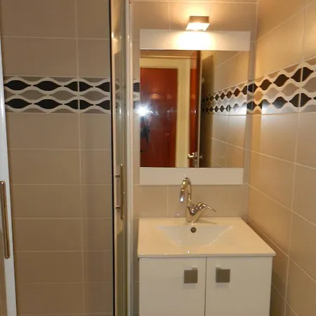 Le Lavandou, 1 Piece, 4 Personnes - Fr-1-251-672 * Le Lavandou